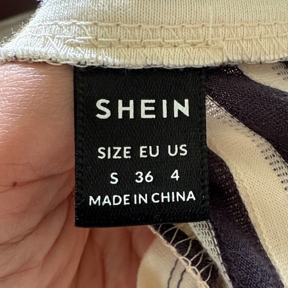 SHEIN Black and White Striped Long Sleeve Tee - Picture 2 of 2